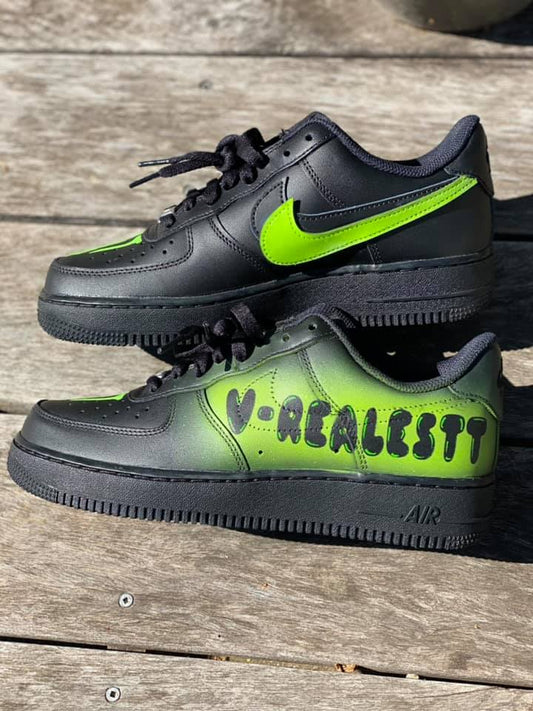 V-REALESTT - Black + Green